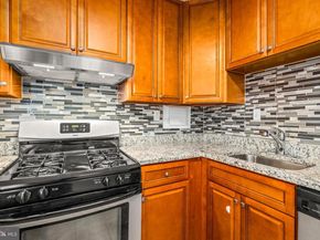 4600 S Four Mile Run Drive 1142, Arlington VA 22204