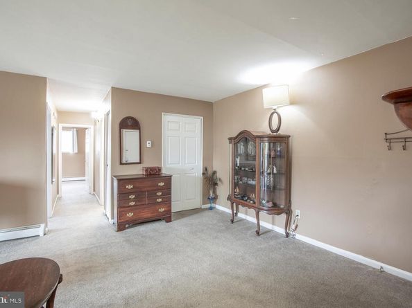 1575 W Street Road 626, Warminster PA 18974