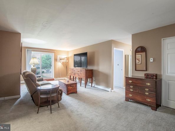 1575 W Street Road 626, Warminster PA 18974