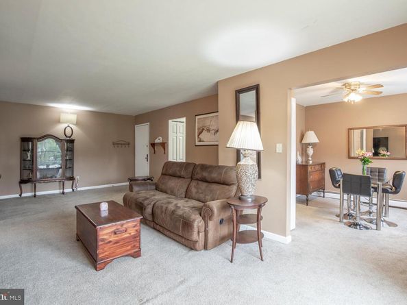 1575 W Street Road 626, Warminster PA 18974