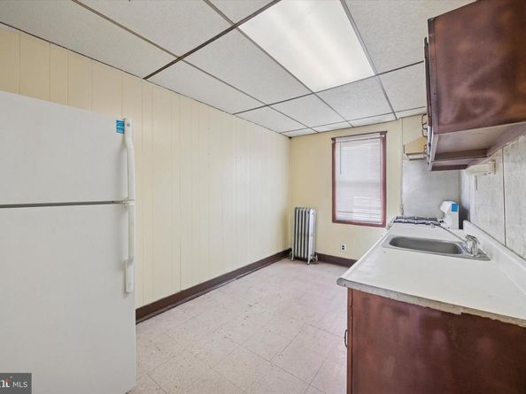 4 Marlborough Road, Upper Darby PA 19082