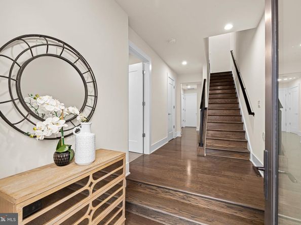 142 Winsome Circle, Bethesda MD 20814