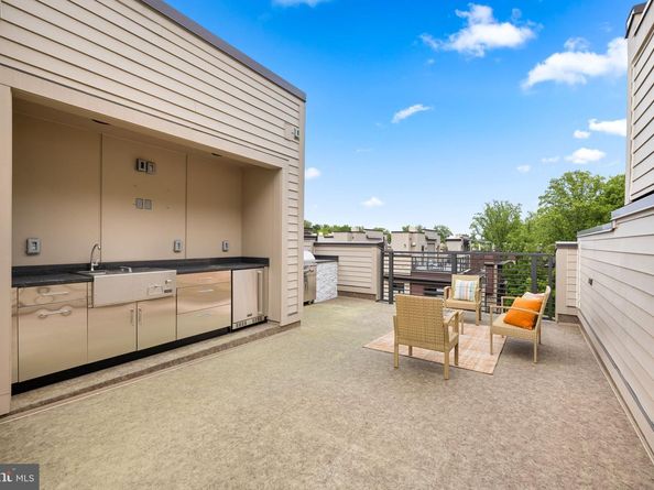 142 Winsome Circle, Bethesda MD 20814