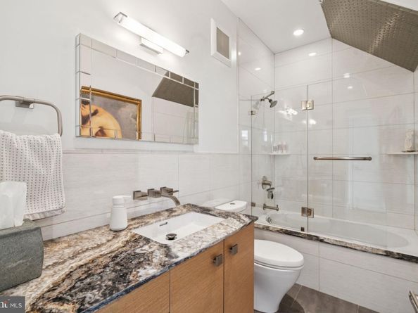 725 S 19TH Street, Philadelphia PA 19146