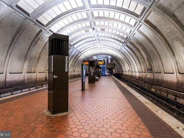 4977 Battery Lane 1717, Bethesda MD 20814