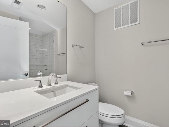 19 Pioneer Mill Way, Alexandria VA 22314