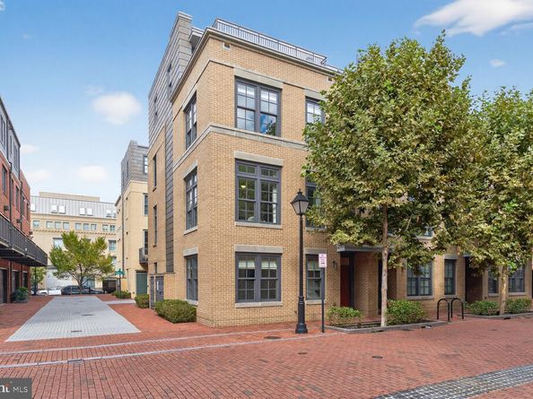 19 Pioneer Mill Way, Alexandria VA 22314