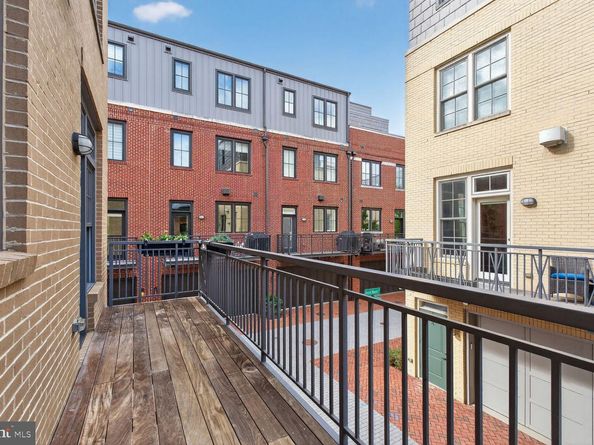 19 Pioneer Mill Way, Alexandria VA 22314