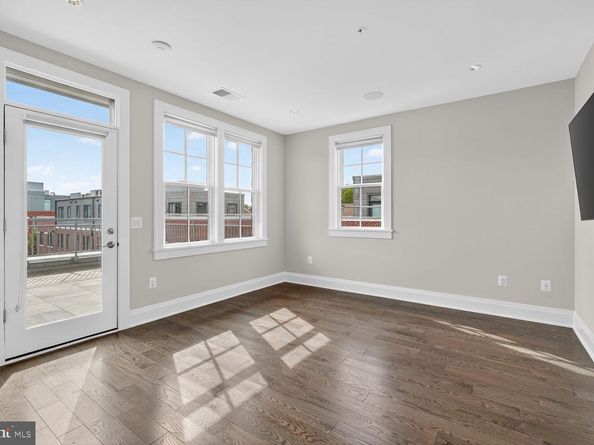 19 Pioneer Mill Way, Alexandria VA 22314