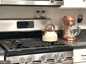 2339 40TH Place NW 5, Washington DC 20007