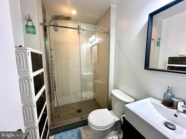 2339 40TH Place NW 5, Washington DC 20007