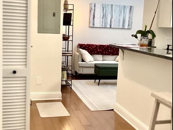 2339 40TH Place NW 5, Washington DC 20007