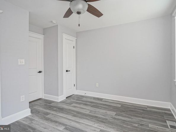 2545 S Warnock Street, Philadelphia PA 19148