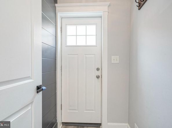 2545 S Warnock Street, Philadelphia PA 19148