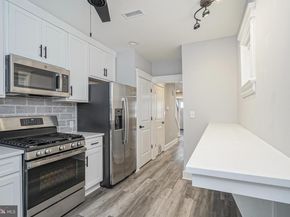 2545 S Warnock Street, Philadelphia PA 19148