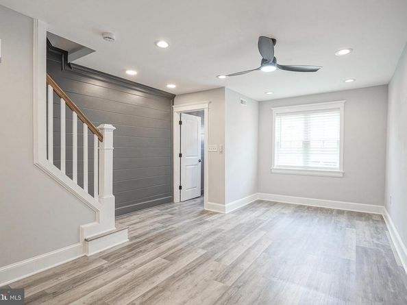 2545 S Warnock Street, Philadelphia PA 19148