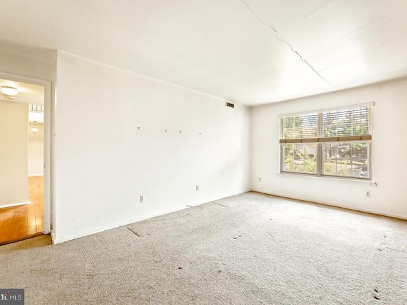 504 Valley Glen Road, Elkins Park PA 19027