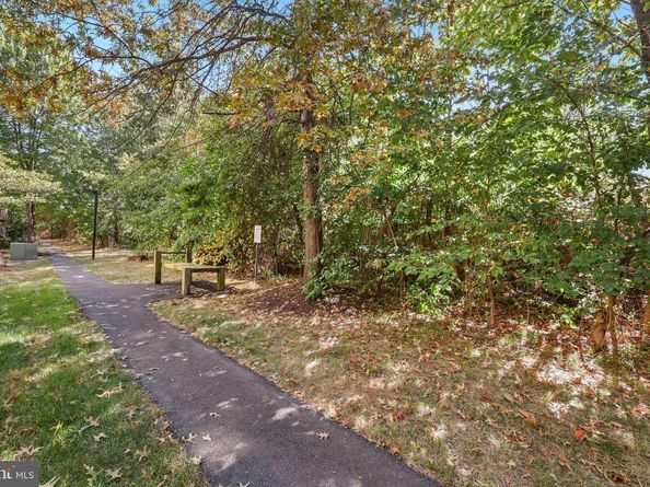 23110 Blackthorn Square, Sterling VA 20166