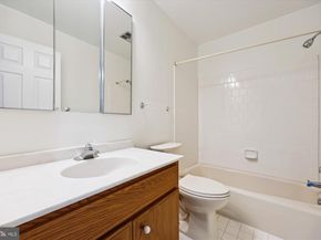 9420 Lost Trail Way, Potomac MD 20854