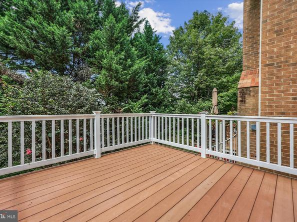 9420 Lost Trail Way, Potomac MD 20854