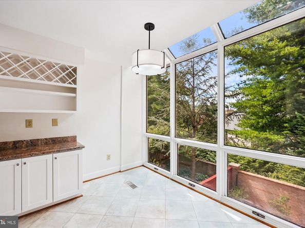 9420 Lost Trail Way, Potomac MD 20854