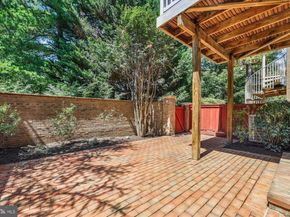 9420 Lost Trail Way, Potomac MD 20854