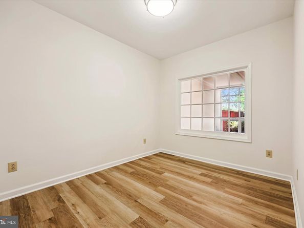 9420 Lost Trail Way, Potomac MD 20854