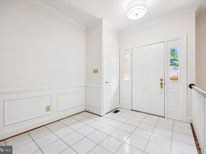9420 Lost Trail Way, Potomac MD 20854