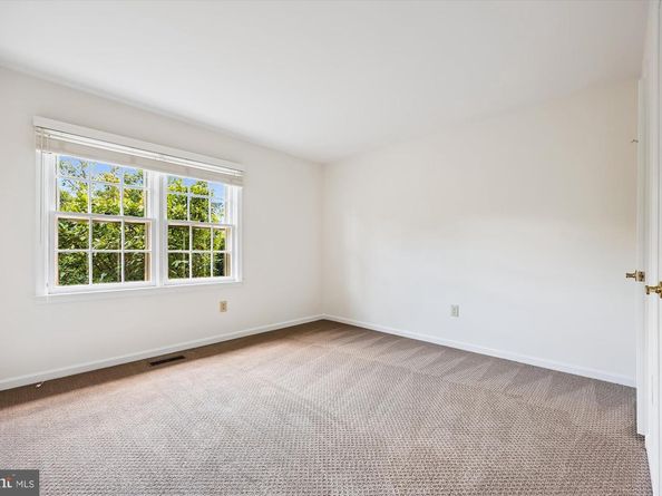 9420 Lost Trail Way, Potomac MD 20854