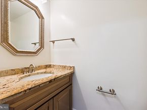 9420 Lost Trail Way, Potomac MD 20854