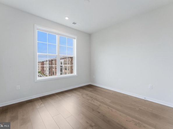 7474 Backett Wood Terrace, Mclean VA 22102