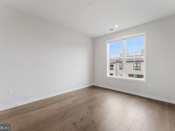 7474 Backett Wood Terrace, Mclean VA 22102