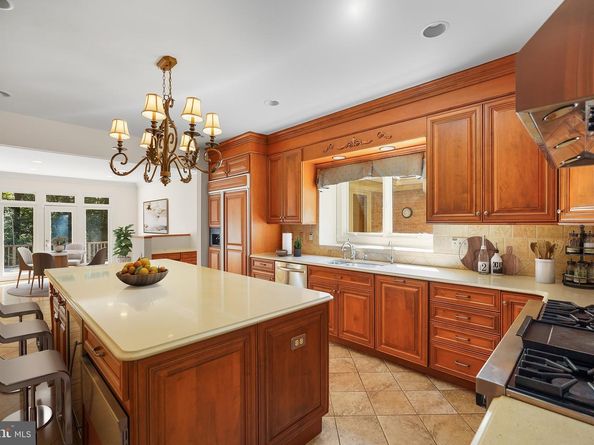 8805 Mary Mead Court, Potomac MD 20854