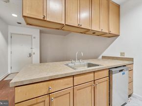1100 Vine Street P211, Philadelphia PA 19107