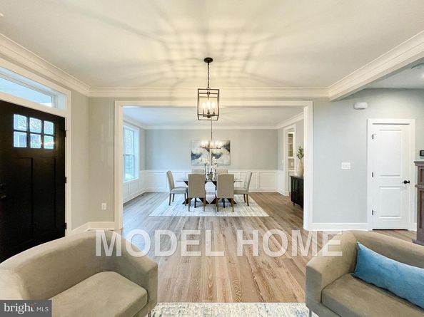 207 Patrick Street SW, Vienna VA 22180