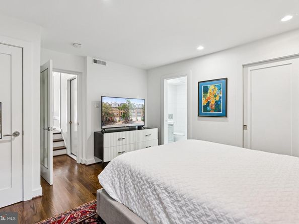 422 N Union Street, Alexandria VA 22314