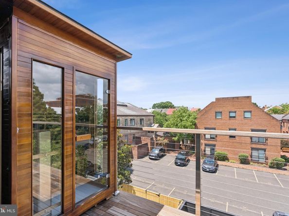 422 N Union Street, Alexandria VA 22314