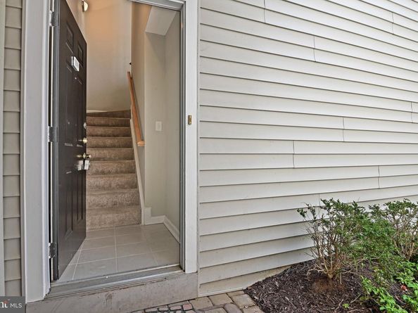 13116 Marcey Creek Road 13116, Herndon VA 20171