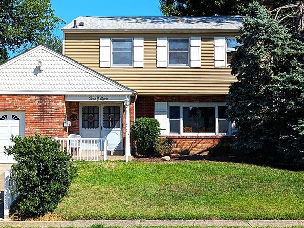 508 Fairhurst Road, Fairless Hills PA 19030