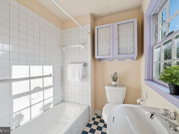 2040 Latimer Street, Philadelphia PA 19103
