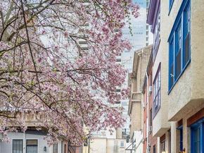 2040 Latimer Street, Philadelphia PA 19103