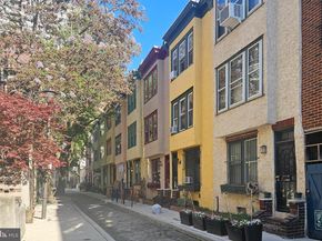 2040 Latimer Street, Philadelphia PA 19103