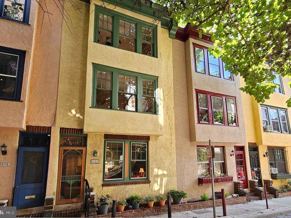 2040 Latimer Street, Philadelphia PA 19103