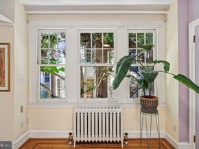 2040 Latimer Street, Philadelphia PA 19103