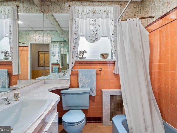 2320 S 10TH Street, Philadelphia PA 19148