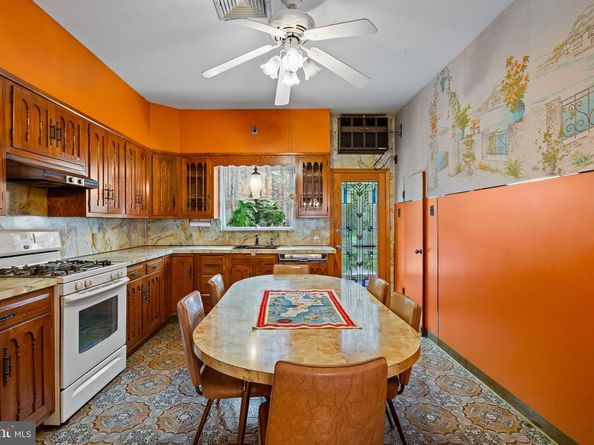 2320 S 10TH Street, Philadelphia PA 19148