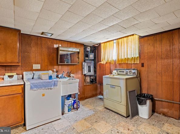 2320 S 10TH Street, Philadelphia PA 19148
