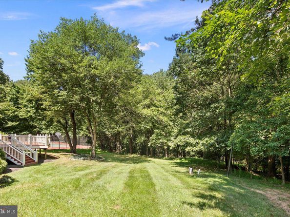 2401 Oakmont Court, Oakton VA 22124
