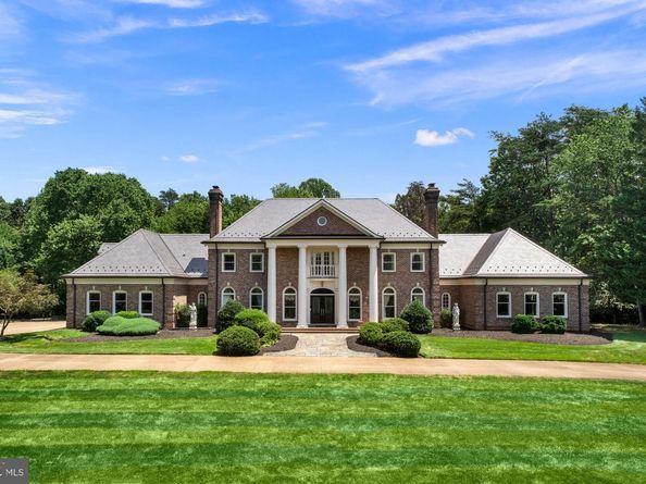 2401 Oakmont Court, Oakton VA 22124