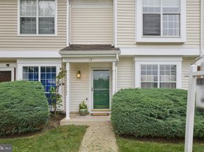 187 Saint Johns Square, Sterling VA 20164